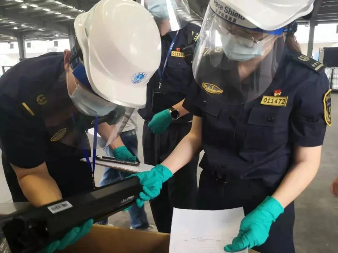 中港鋰<a href='http://www.lztzps.com' title='電池貨運' >電池貨運</a>