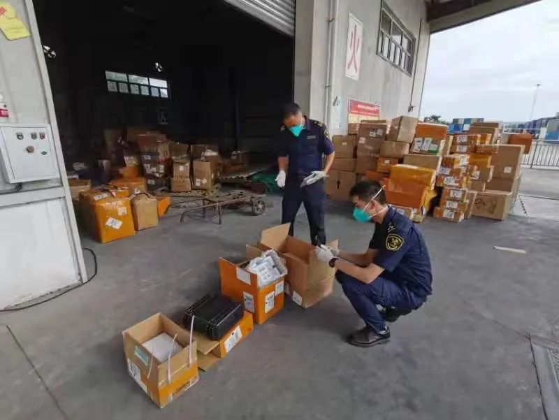 鋰<a href='http://www.lztzps.com' title='電池海運(yùn)' >電池海運(yùn)</a>